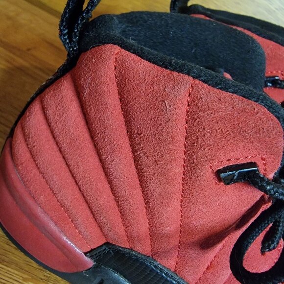 Nike Air Jordan 12 Retro Youth - Picture 2 of 10